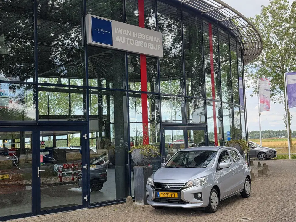 Mitsubishi Space Star 1.2 Connect uit 2023, foto 3