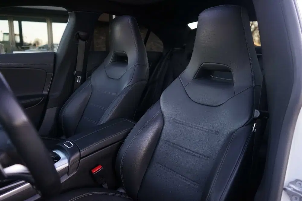 Mercedes-Benz CLA AMG CLA 35 4Matic 306PK Pano uit 2020, foto 15