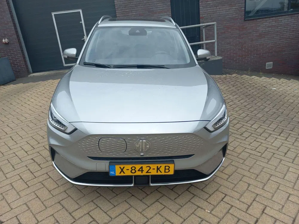 MG ZS EV Long Range Luxury 70 kWh uit 2023, foto 2