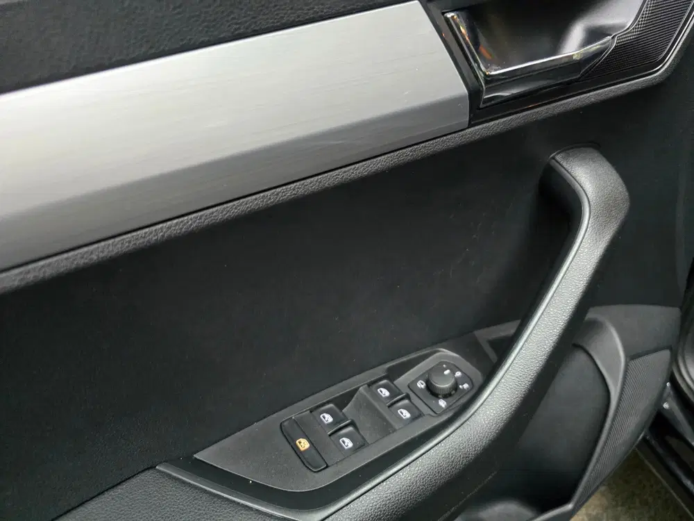 Skoda Karoq 1.0 TSI Ambition Business Navi Carplay tre uit 2019, foto 4