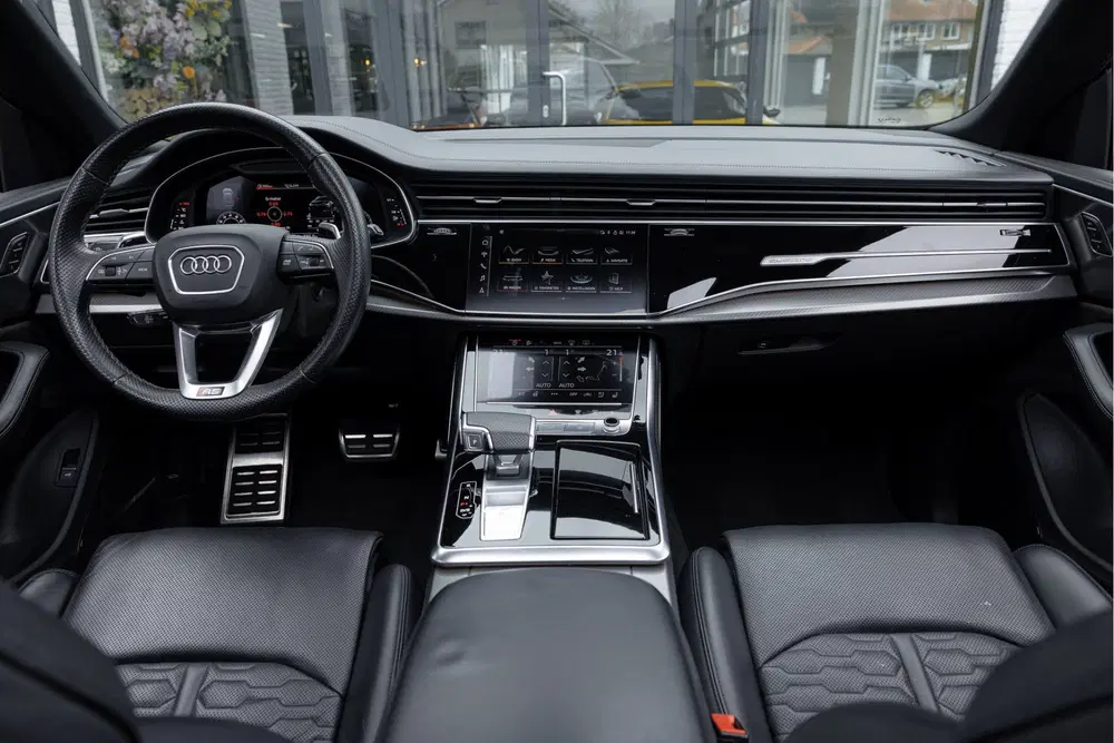 Audi RS Q8 4.0 TFSI Quattro URBAN uit 2021, foto 4