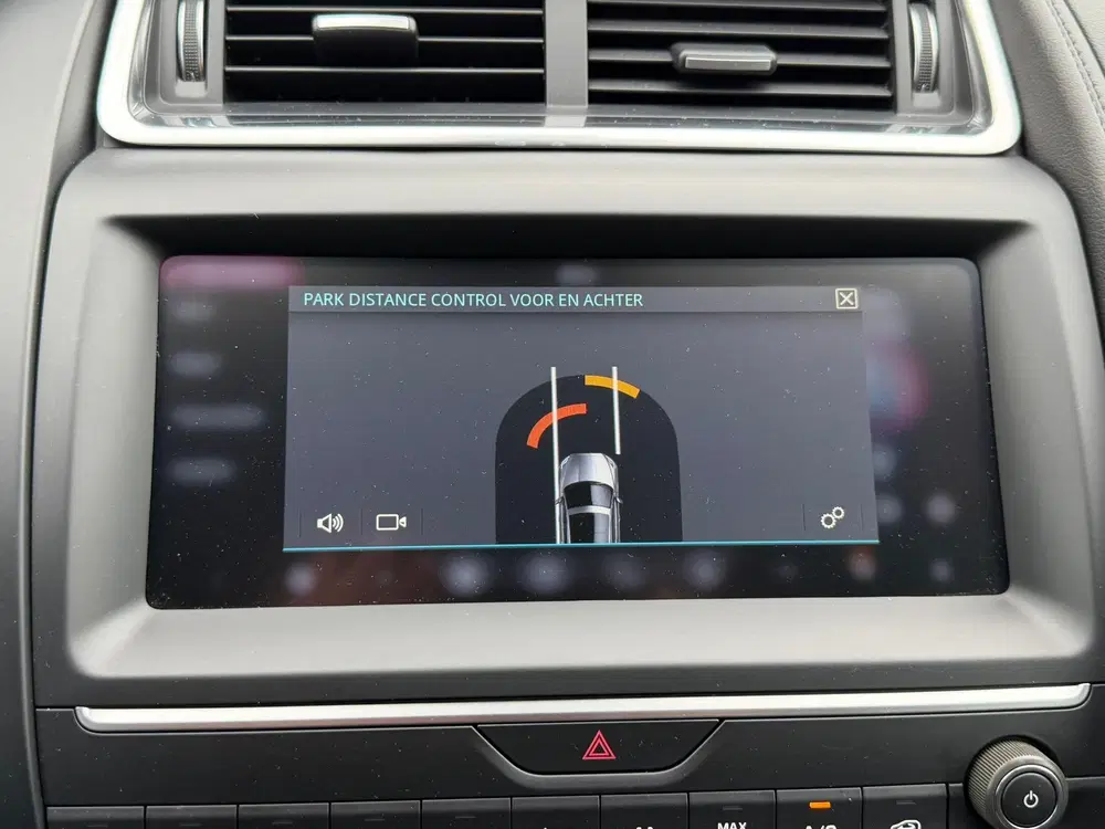 Jaguar E-Pace 2.0 P200 AWD R-Dynamic Automaat Cruise Sto uit 2019, foto 9