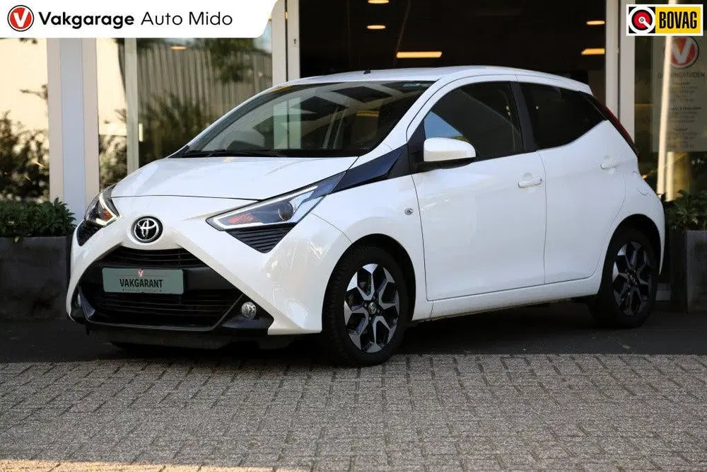 Toyota Aygo 1.0 VVT-i AUTOMAAT X-play club (bj 2019) uit 2019