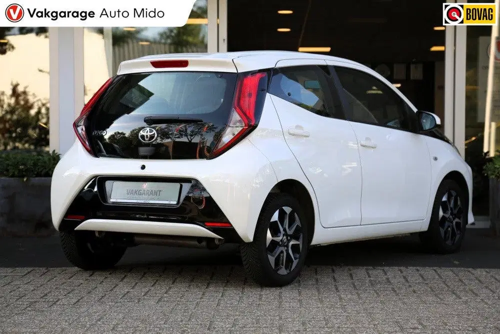 Toyota Aygo 1.0 VVT-i AUTOMAAT X-play club (bj 2019) uit 2019, foto 2