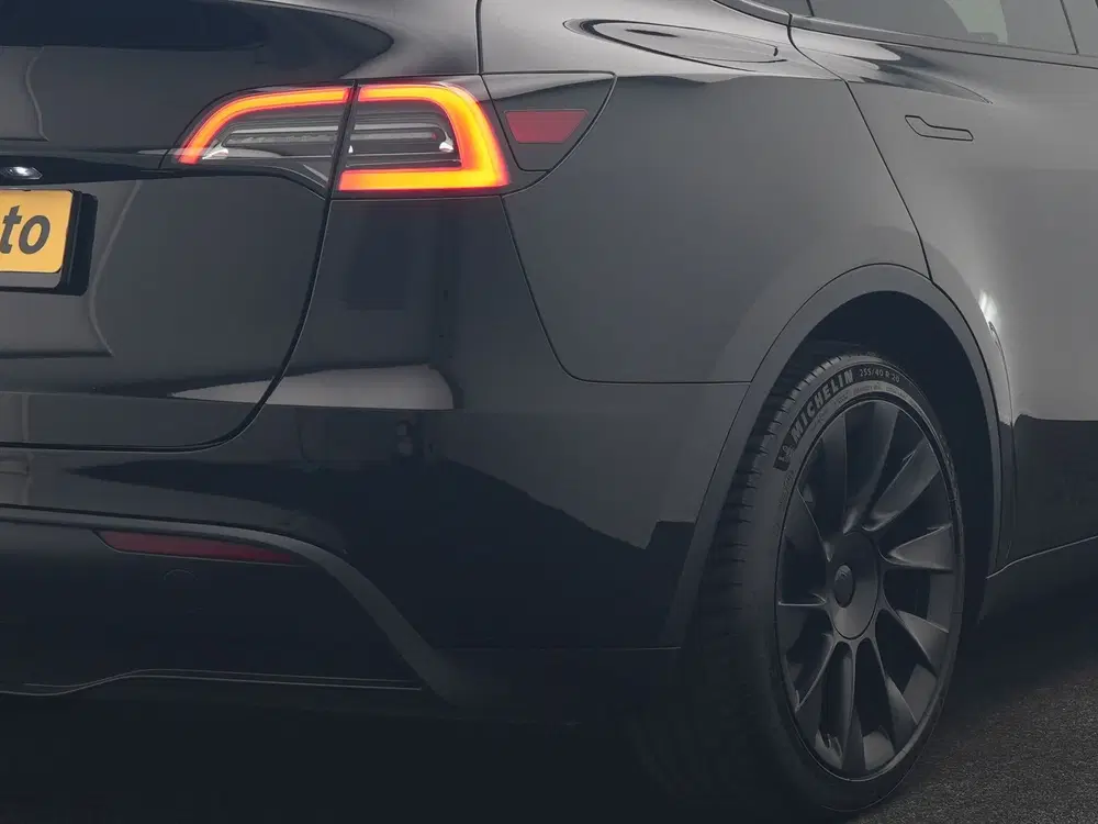 Tesla Model Y RWD 58 kWh 299pk Dealer O.H uit 2023, foto 8