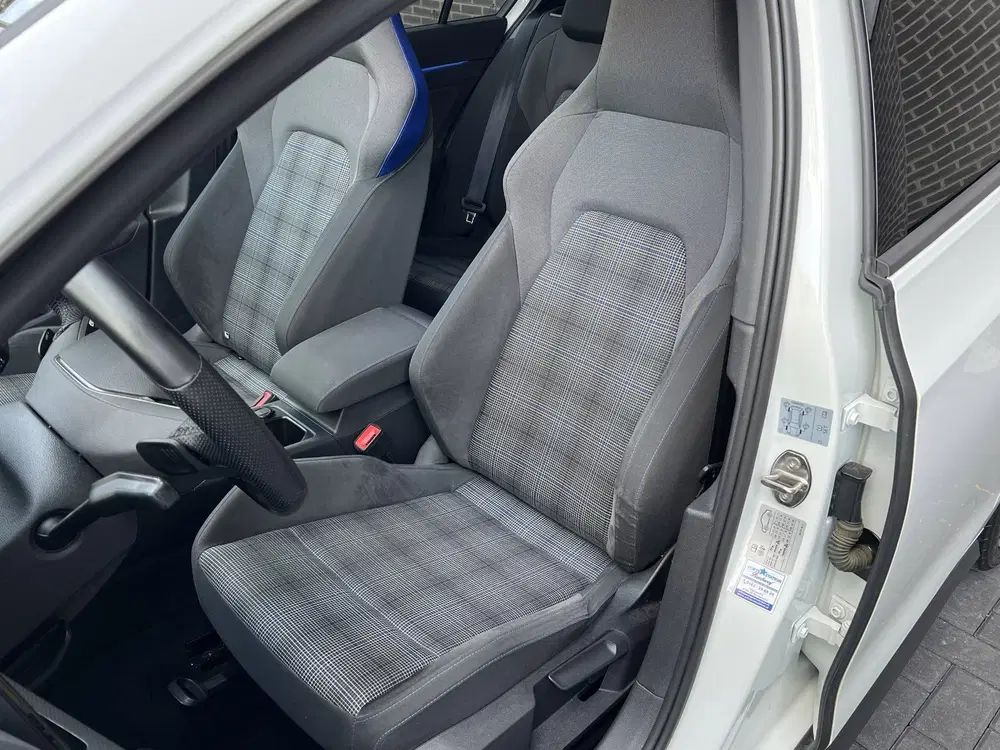 Volkswagen Golf 1.4 eHybrid GTE uit 2020, foto 6