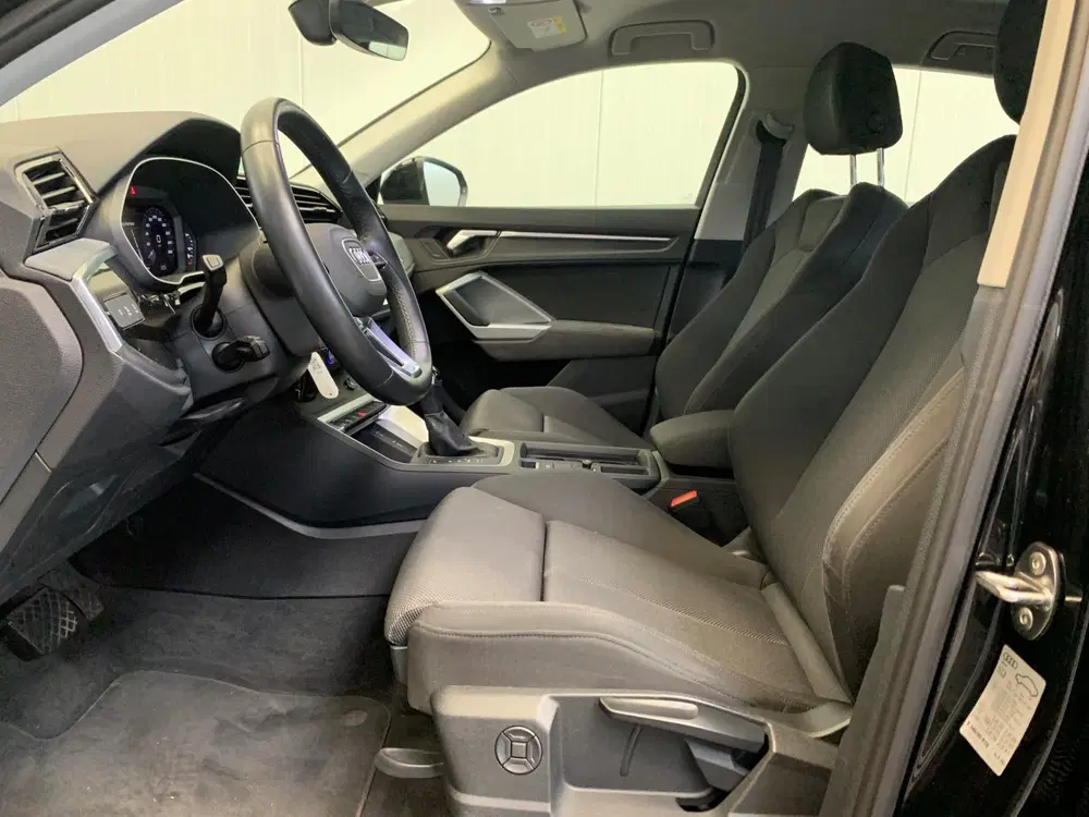 Audi Q3 35 TFSI 150PK M-HEV Pro Line Sport NAVIGAT uit 2020, foto 3