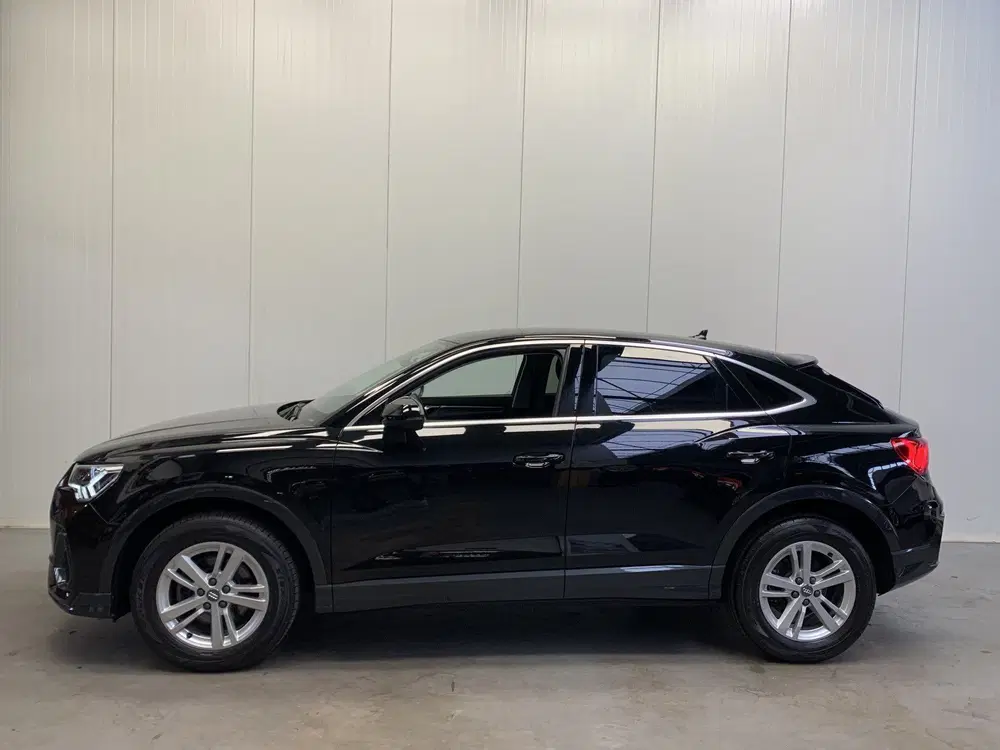 Audi Q3 35 TFSI 150PK M-HEV Pro Line Sport NAVIGAT uit 2020, foto 4