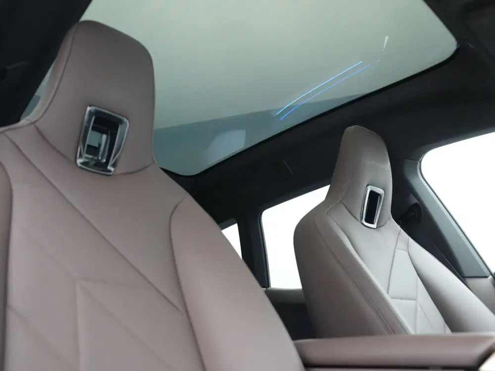 BMW iX xDrive40 Excellence 77 kWh 327pk uit 2023, foto 6