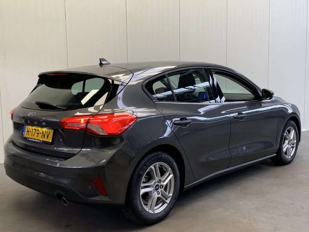 Ford Focus 1.0 EcoBoost Trend Edition Business NAVIGA uit 2020, foto 2