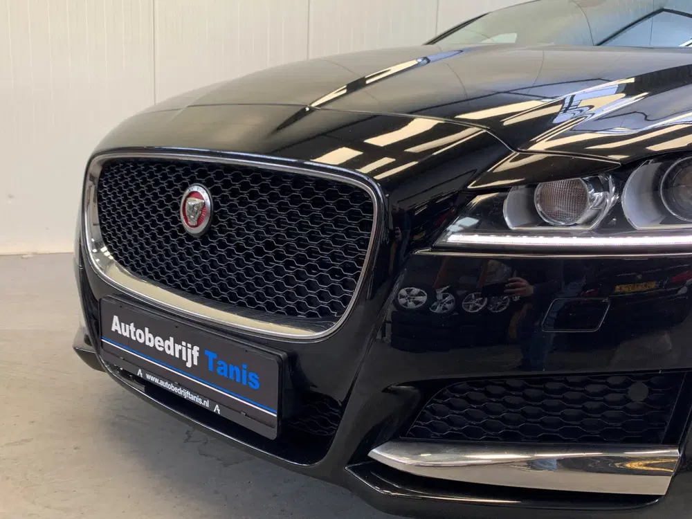 Jaguar XF 2.0t Prestige VIRTUAL COCKPIT-NAVI-LANE AS uit 2019, foto 15