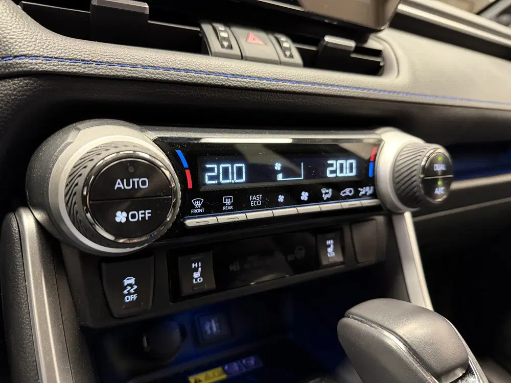 Toyota RAV 4 2.5 Hybrid Style TWOTONE-LEDER-360CAMERA-J uit 2024, foto 8