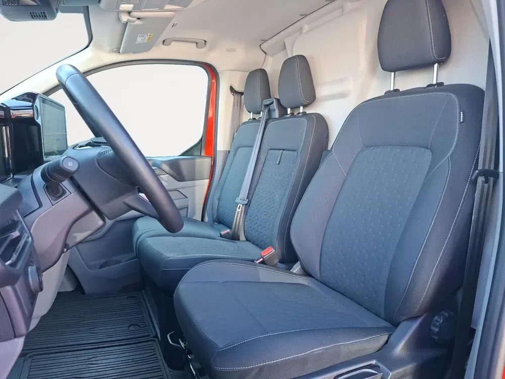 Ford Transit Custom 320 L1H1 Limited 65 kWh uit 2024, foto 10