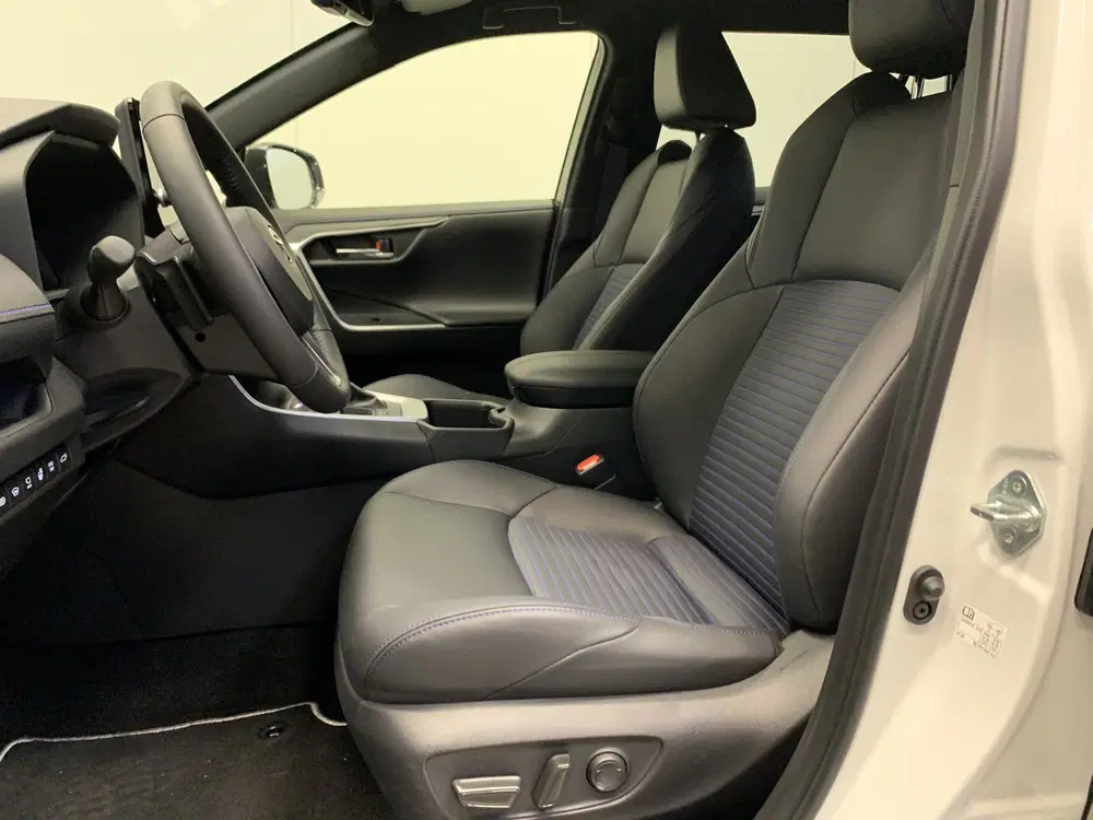 Toyota RAV 4 2.5 Hybrid Style TWOTONE-LEDER-360CAMERA-J uit 2024, foto 3