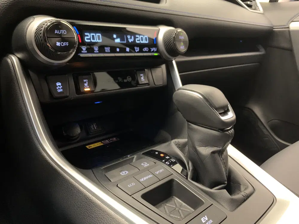 Toyota RAV 4 2.5 Hybrid Style TWOTONE-LEDER-360CAMERA-J uit 2024, foto 9