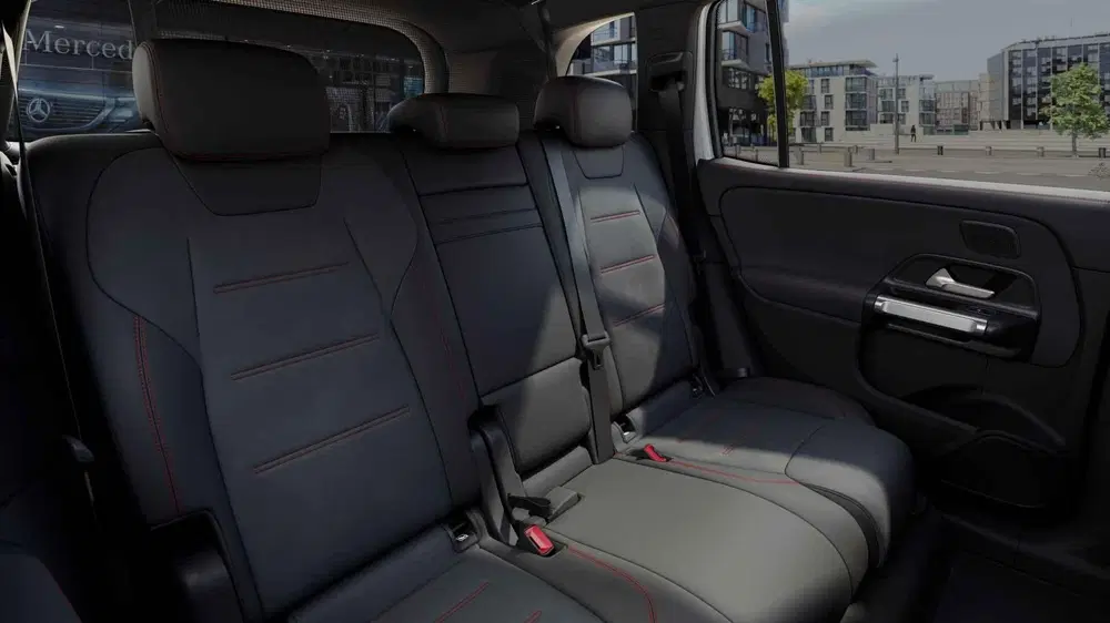 Mercedes-Benz EQB 250+ AMG Line 71 kWh uit 2023, foto 8