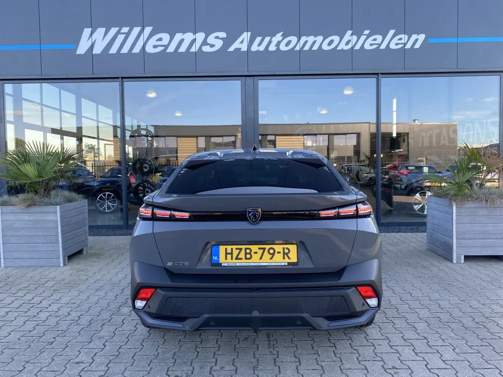 Peugeot 408 Allure 58 kWh uit 2025, foto 11