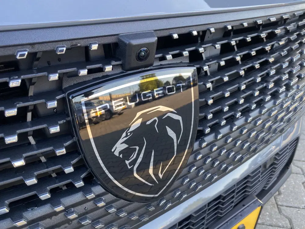 Peugeot 408 Allure 58 kWh uit 2025, foto 5