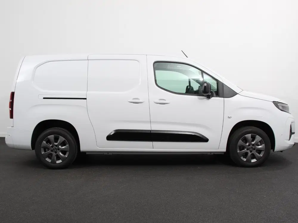 Opel Combo 1.5 BlueHDi 130PK L2 Automaat Navigatie Ap uit 2024, foto 6