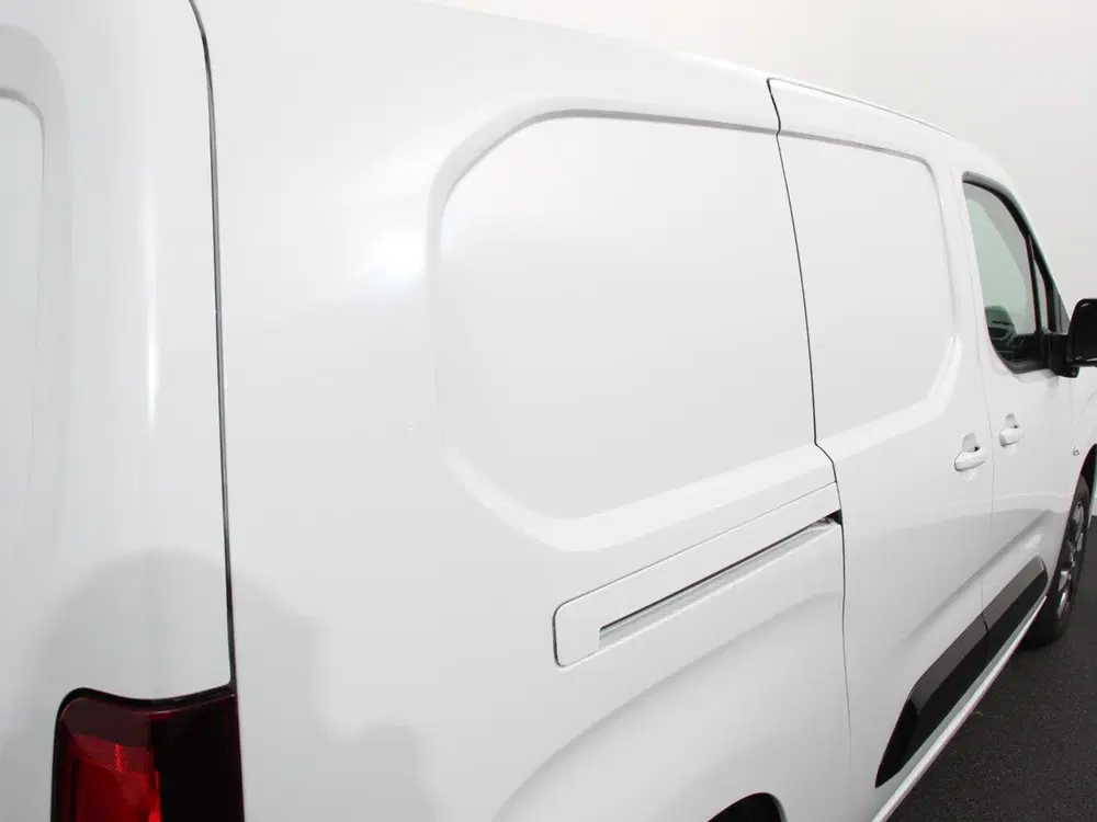 Opel Combo 1.5 BlueHDi 130PK L2 Automaat Navigatie Ap uit 2024, foto 9