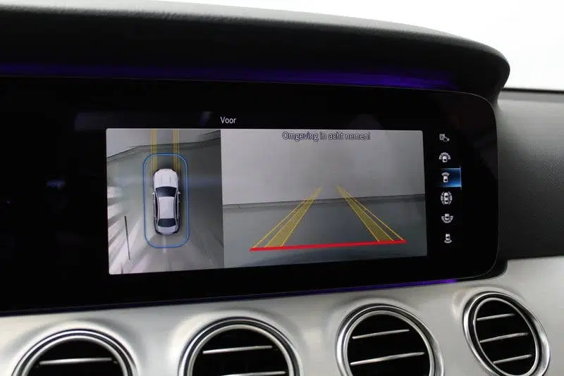 Mercedes-Benz E-Klasse 200 Business Solution Avantgarde 198P uit 2020, foto 12