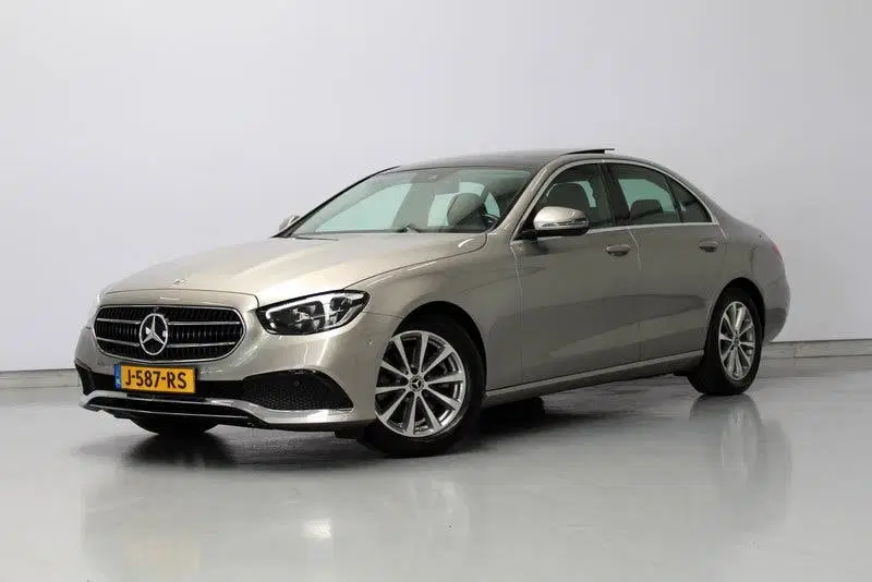 Mercedes-Benz E-Klasse 200 Business Solution Avantgarde 198P uit 2020, foto 5