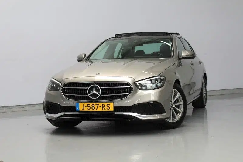 Mercedes-Benz E-Klasse 200 Business Solution Avantgarde 198P uit 2020, foto 7