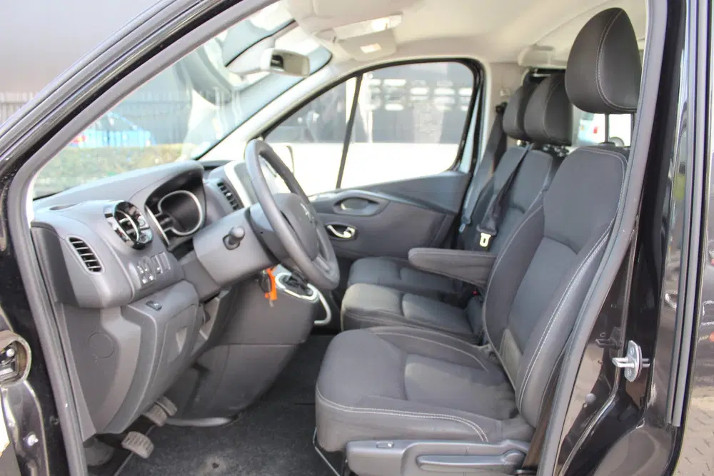 Renault Trafic 2.0 dCi 145Pk Grand Zen 9persoons E uit 2020, foto 3