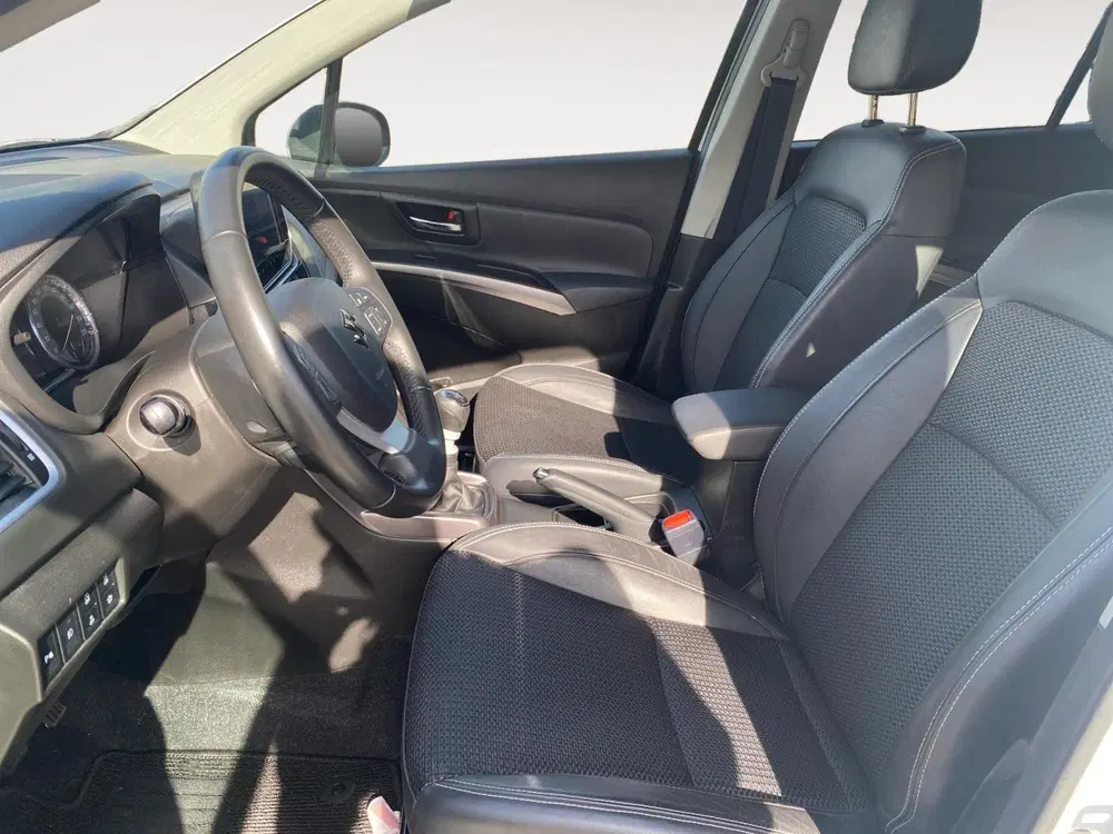 Suzuki S-Cross 1.4 Boosterjet Style Smart Hybrid uit 2023, foto 9