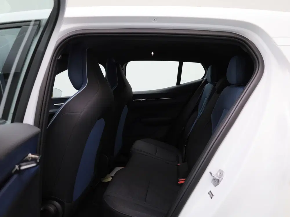 Volvo EX30 Single Motor Core uit 2024, foto 10