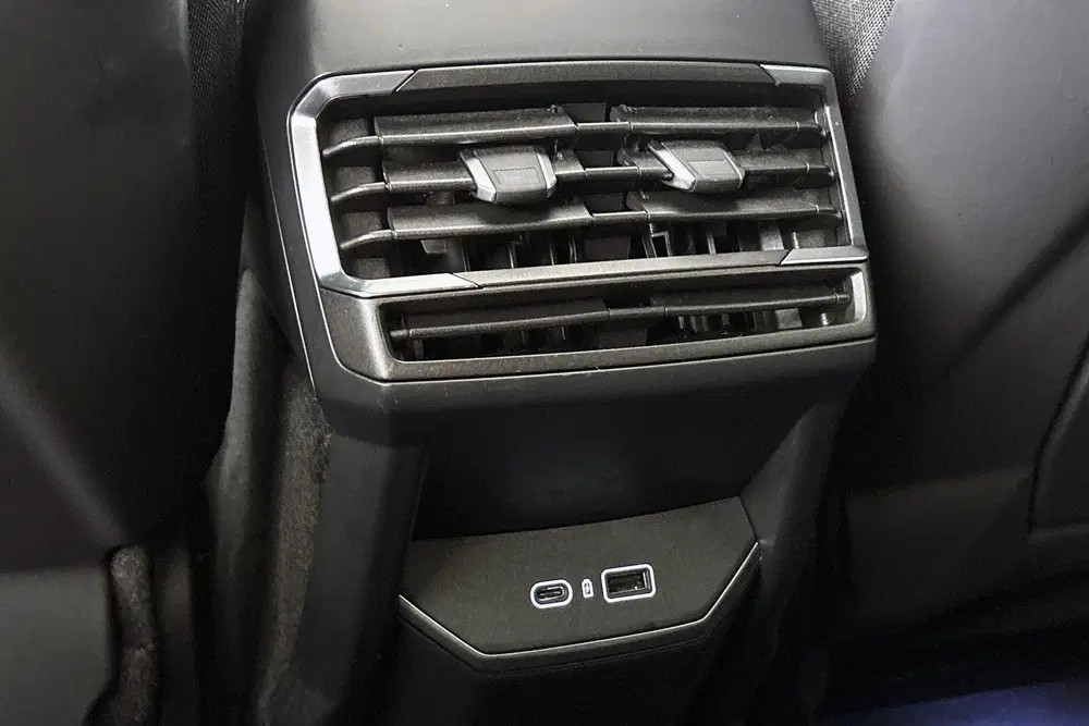 Lynk & Co 01 1.5 PHEV Panoramadak Stuur-Stoelverwarming uit 2024, foto 12