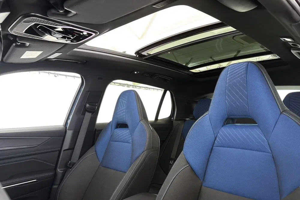 Lynk & Co 01 1.5 PHEV Panoramadak Stuur-Stoelverwarming uit 2024, foto 8