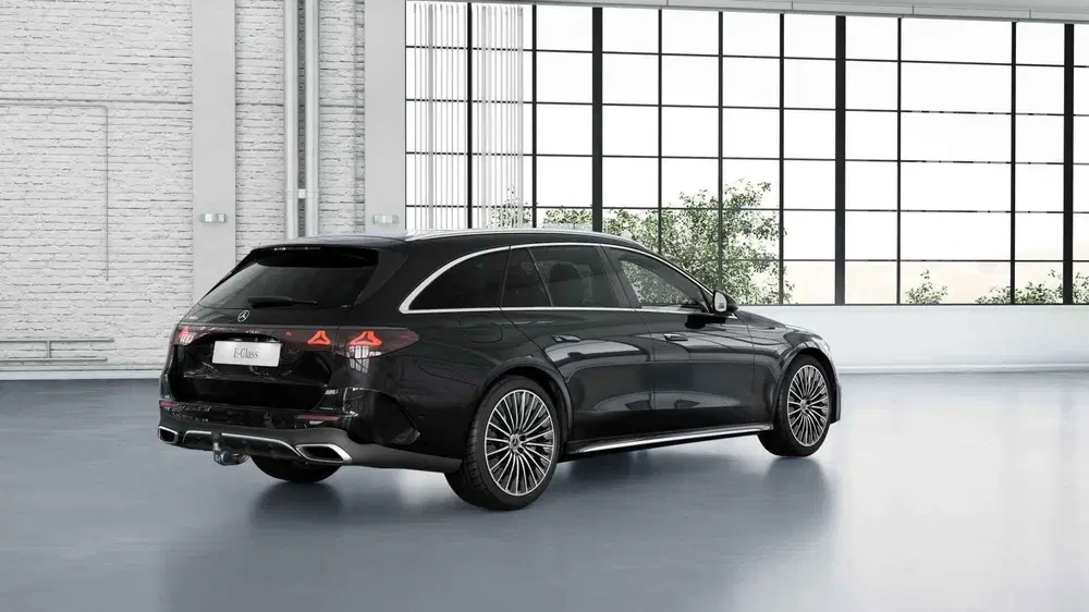 Mercedes-Benz E-Klasse 300 e Sport Edition uit 2024, foto 2