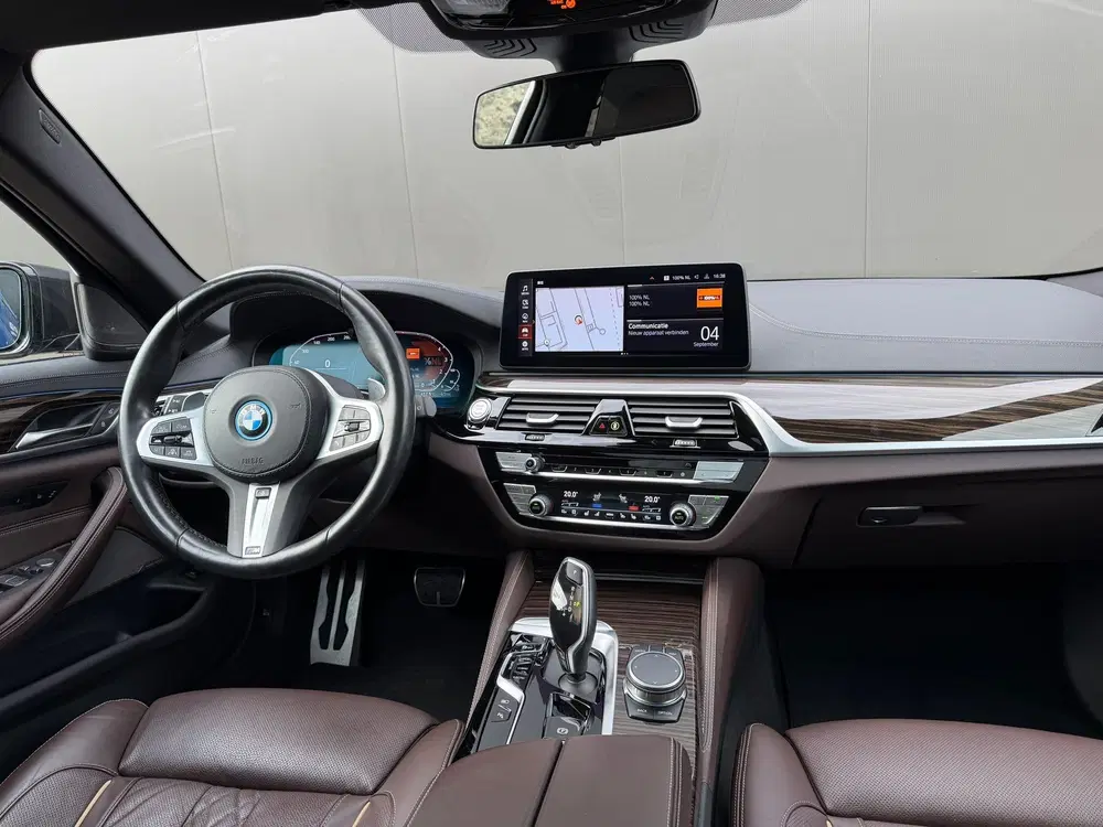 BMW 5-serie 530e xDrive M-Sport Pro Pano Trekhk H uit 2022, foto 4