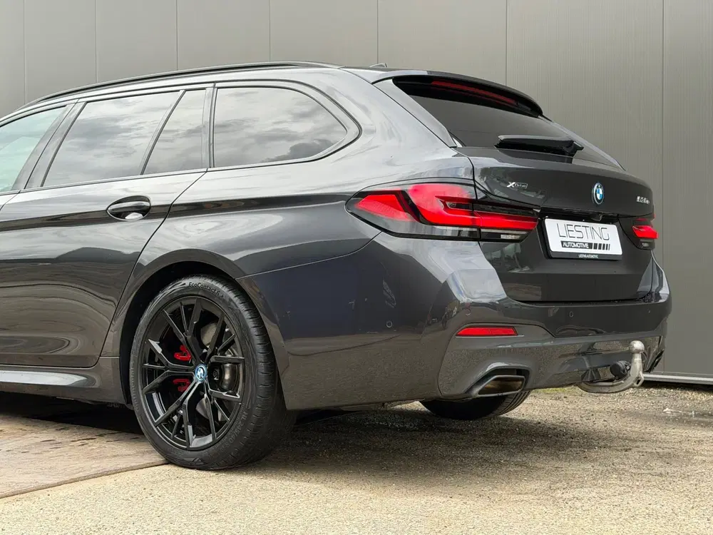BMW 5-serie 530e xDrive M-Sport Pro Pano Trekhk H uit 2022, foto 6
