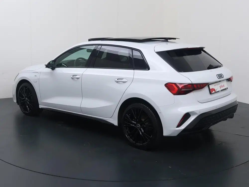 Audi A3 40 TFSI e S edition uit 2025, foto 4