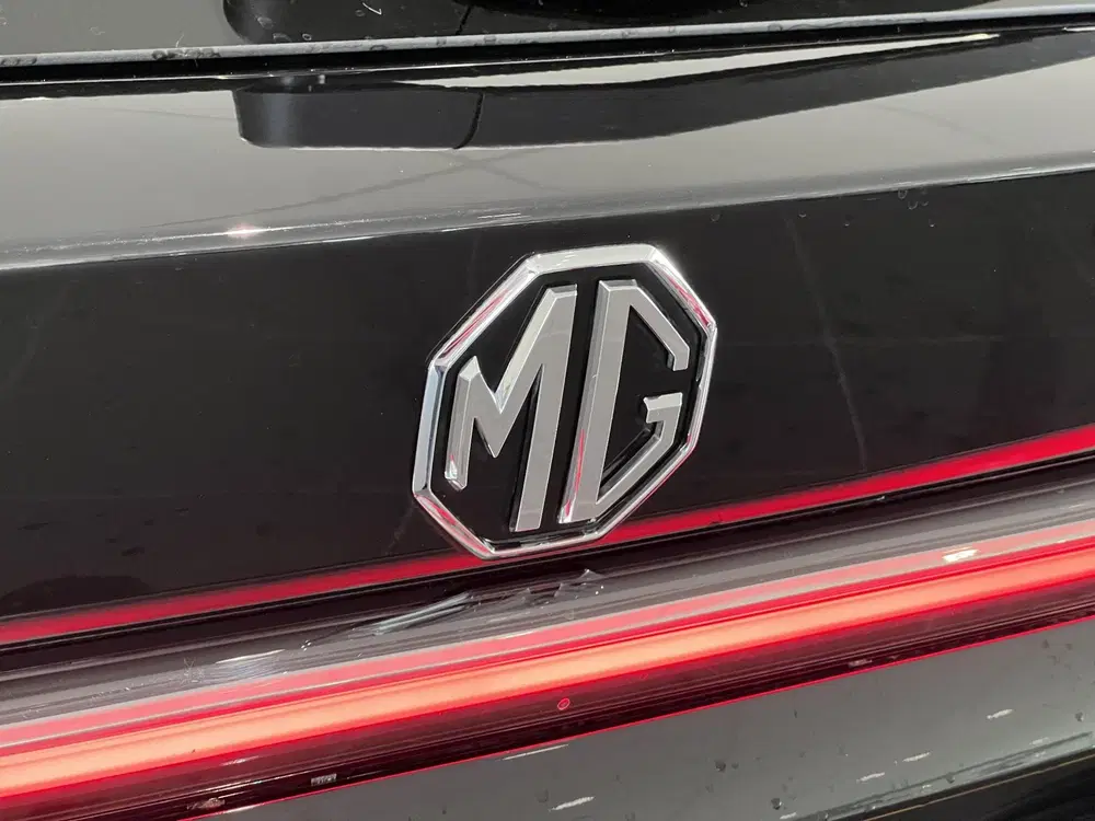 MG HS PHEV 1.5 272pk Aut. Luxury uit 2024, foto 12