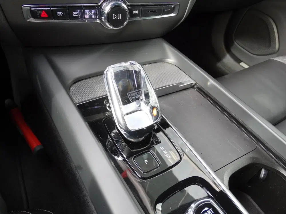 Volvo S60 B4 plus dark uit 2023, foto 14
