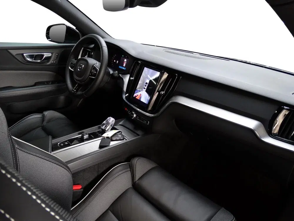 Volvo S60 B4 plus dark uit 2023, foto 3