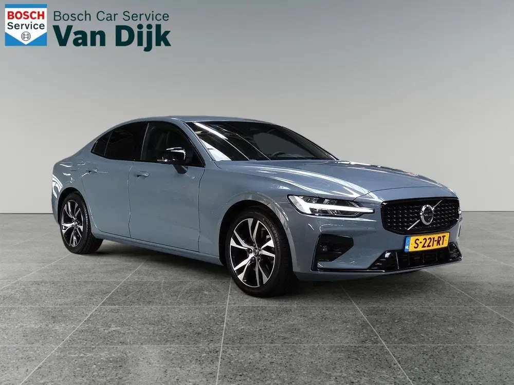 Volvo S60 B4 plus dark uit 2023, foto 9
