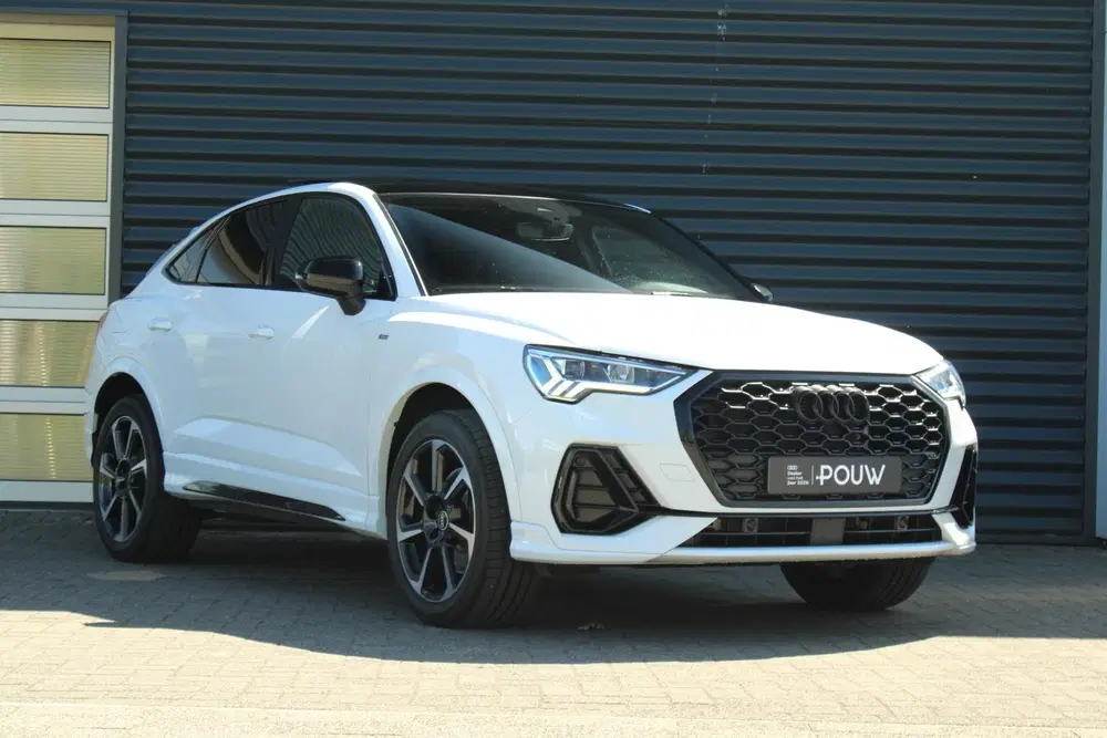 Audi Q3 45 TFSIe 245pk S Edition uit 2022, foto 10