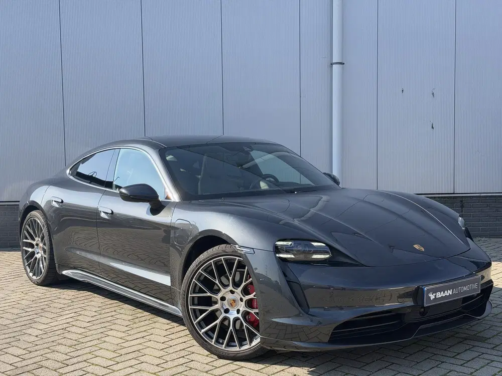 Porsche Taycan 4S Performance 84 kWh uit 2020, foto 3