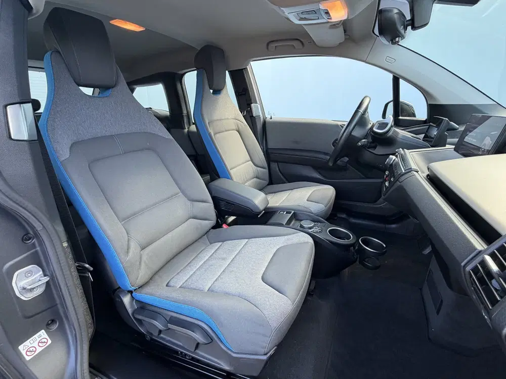 BMW i3 Executive Edition 120Ah 42 kWh Warmtepomp uit 2019, foto 10