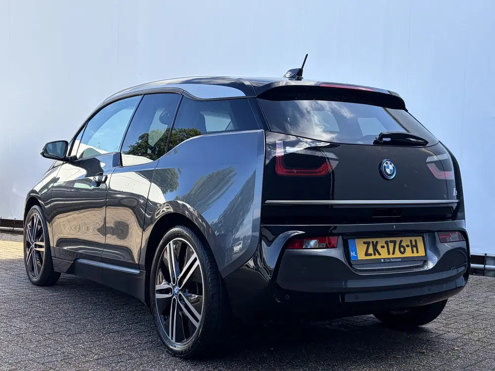 BMW i3 Executive Edition 120Ah 42 kWh Warmtepomp uit 2019, foto 2