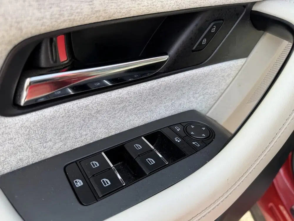 Mazda CX-60 2.5 PHEV Takumi uit 2023, foto 14