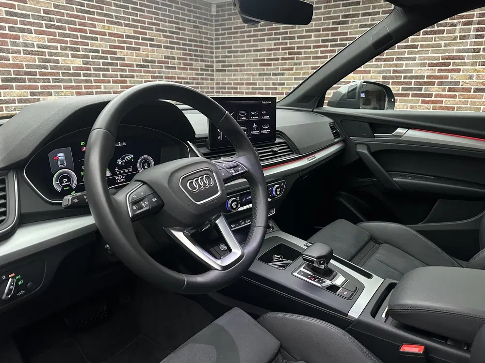 Audi Q5 55 TFSI e S edition S-line uit 2021, foto 3