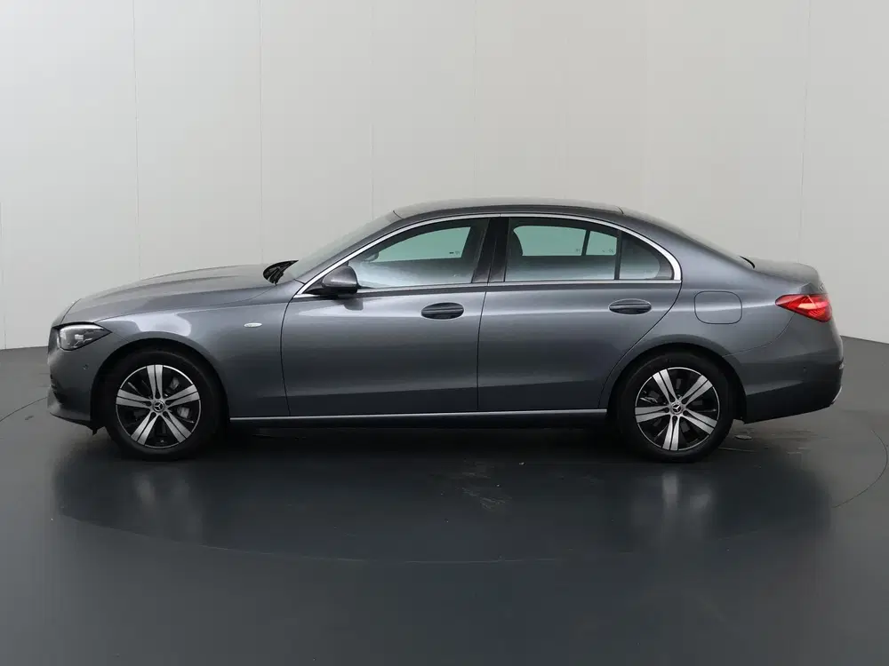 Mercedes-Benz C-Klasse 300 e Business Solution uit 2025, foto 5