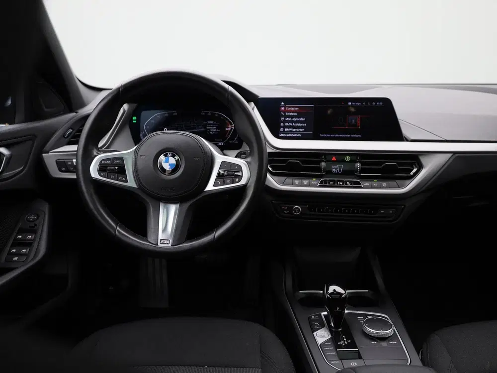 BMW 1-serie 118i Executive uit 2023, foto 7