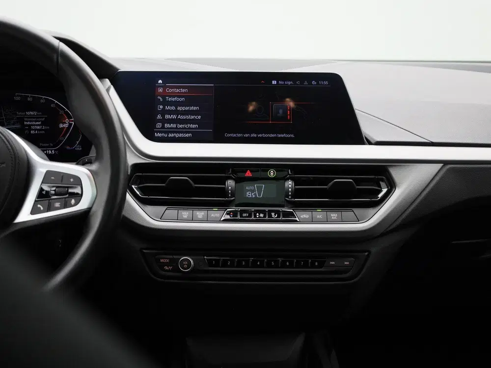 BMW 1-serie 118i Executive uit 2023, foto 9