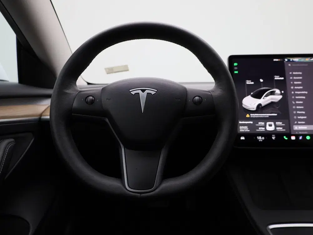 Tesla Model 3 Standard RWD Plus 60 kWh uit 2023, foto 7